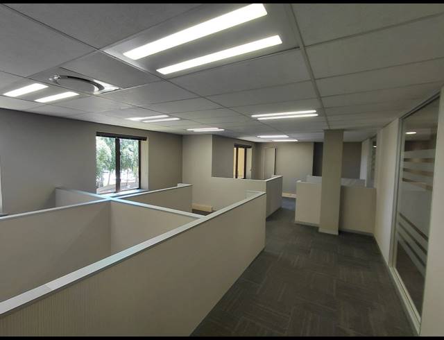 509M² OFFICE TO LET IN MAGALIESSIG
